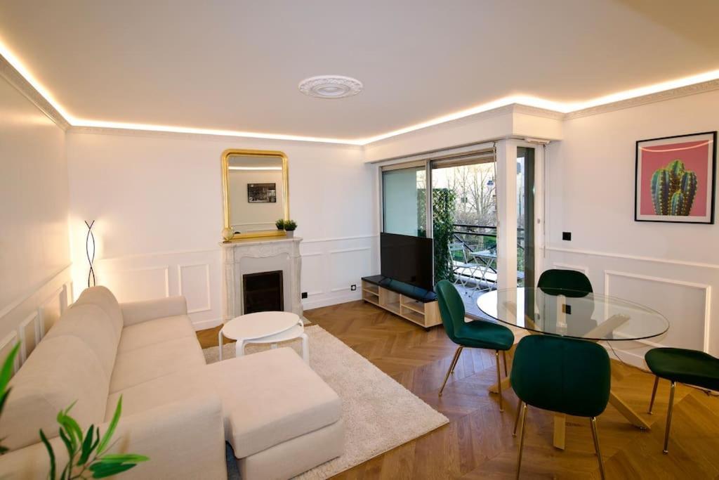 Parisian Style Apartment Мезон-Альфор Экстерьер фото