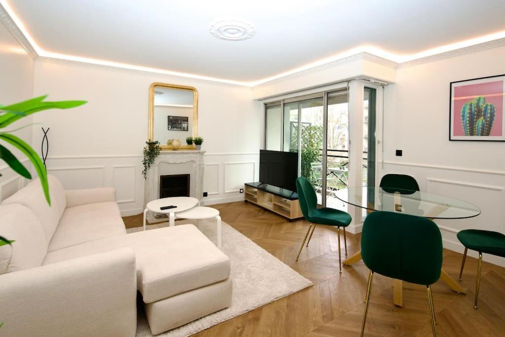 Parisian Style Apartment Мезон-Альфор Экстерьер фото